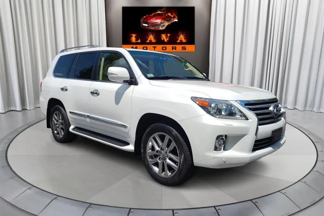 2015 Lexus LX 570 photo 1