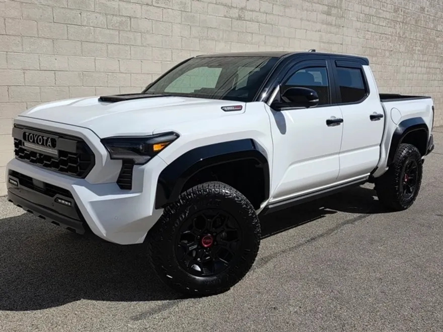 2025 Toyota Tacoma TRD Pro 4x4 photo 1