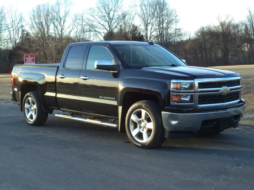 2015 Chevrolet Silverado 1500 LS photo 1