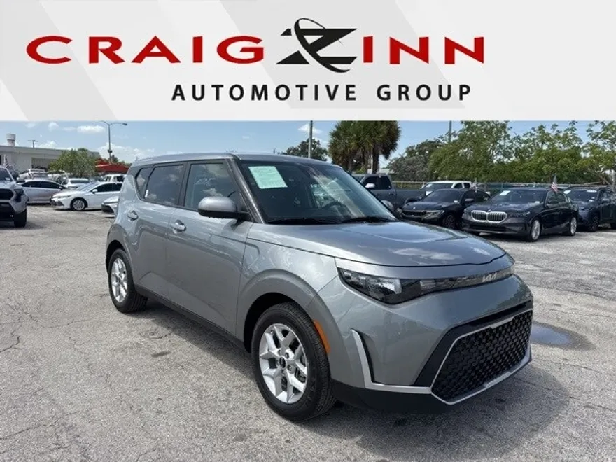 2025 Kia Soul LX photo 1