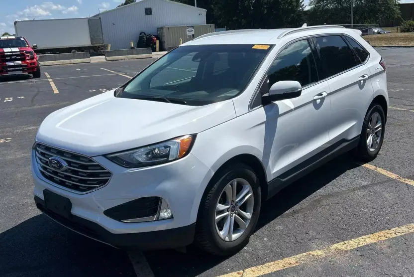 2020 Ford Edge SEL photo 1