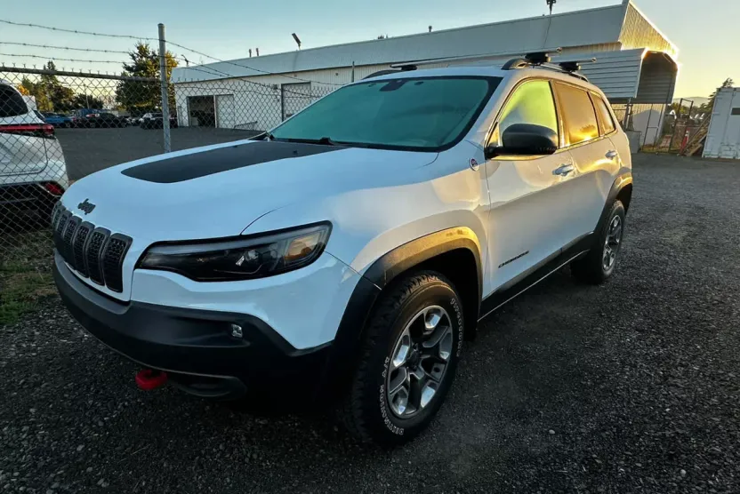 2019 Jeep Cherokee Trailhawk photo 1