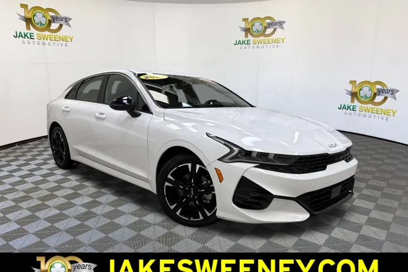 2023 Kia K5 GT-Line photo 1