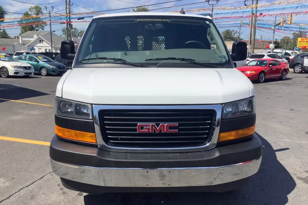 2023 Gmc Savana 2500 Cargo photo 1