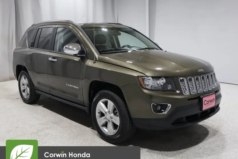 2015 Jeep Compass Latitude photo 1