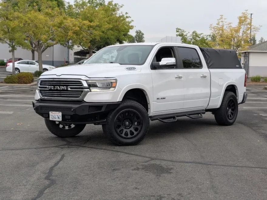 2019 Ram 1500 Laramie photo 1