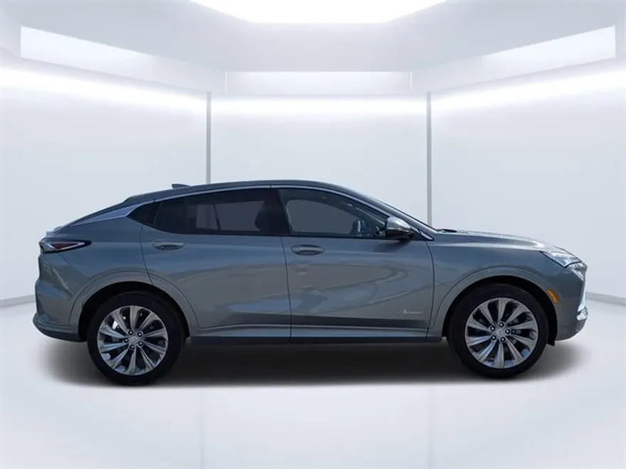 2025 Buick Envista Avenir photo 1