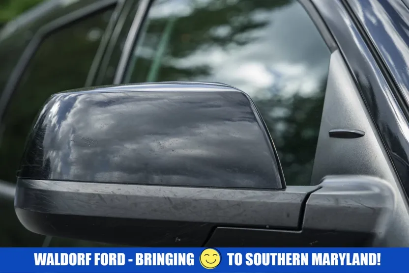 2018 Toyota Sequoia Base photo 1