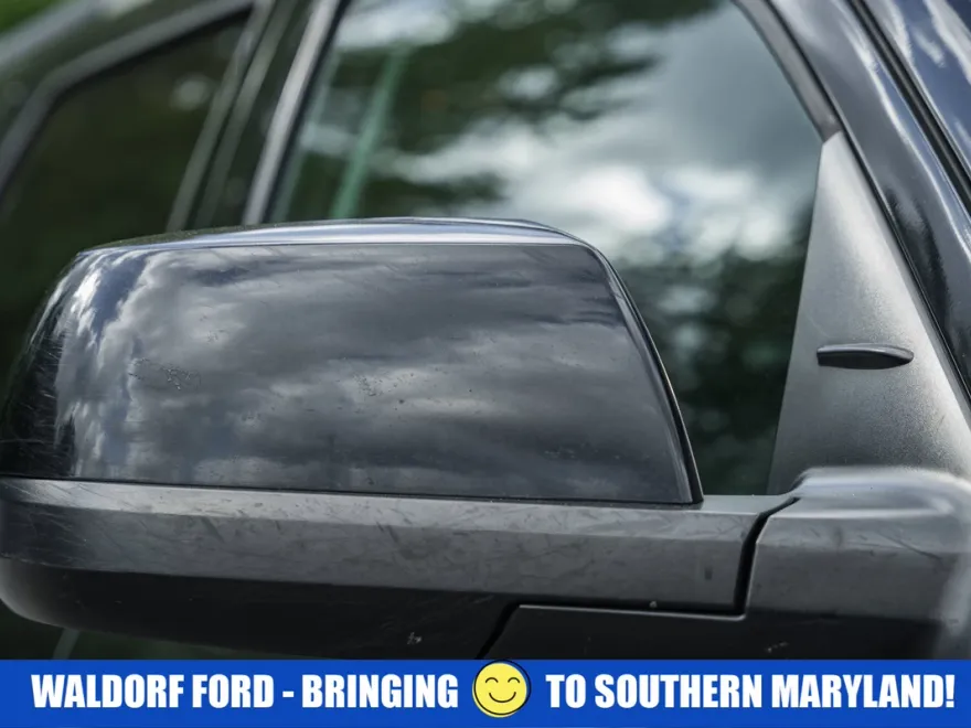 2018 Toyota Sequoia Base photo 1