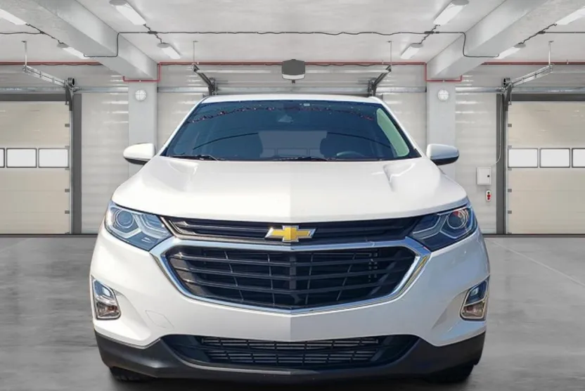2018 Chevrolet Equinox LT photo 1
