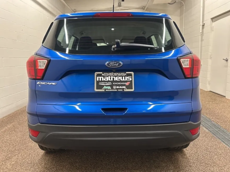 2019 Ford Escape S photo 1
