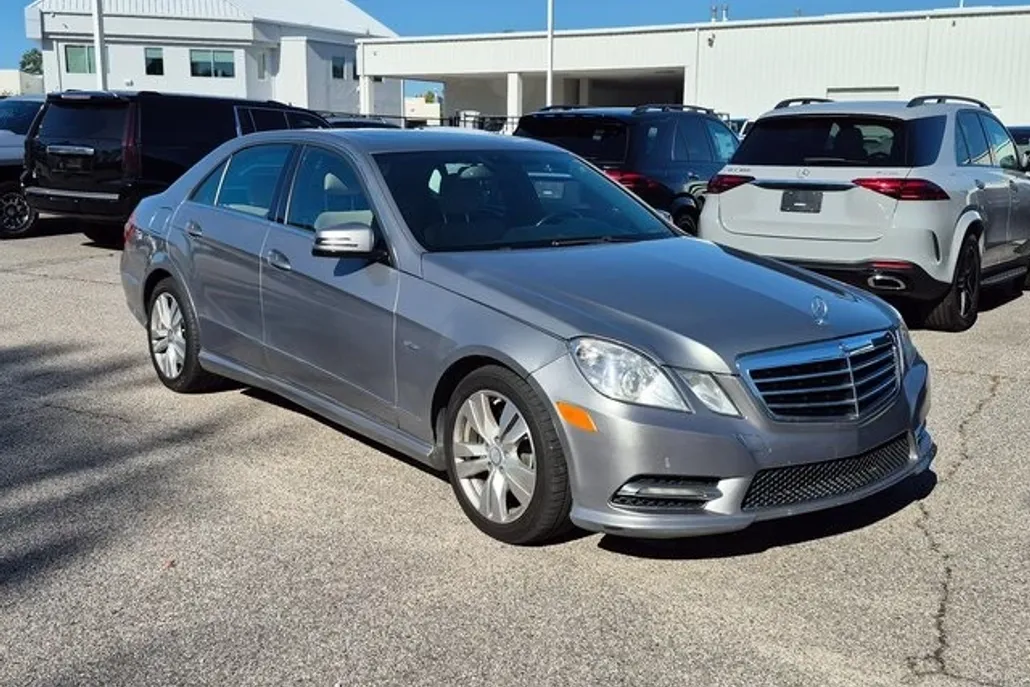 2012 Mercedes Benz E 350 photo 1