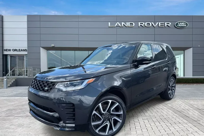 2025 Land Rover Discovery SE photo 1
