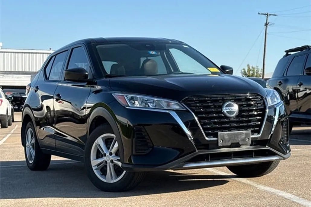 2021 Nissan Kicks S photo 1