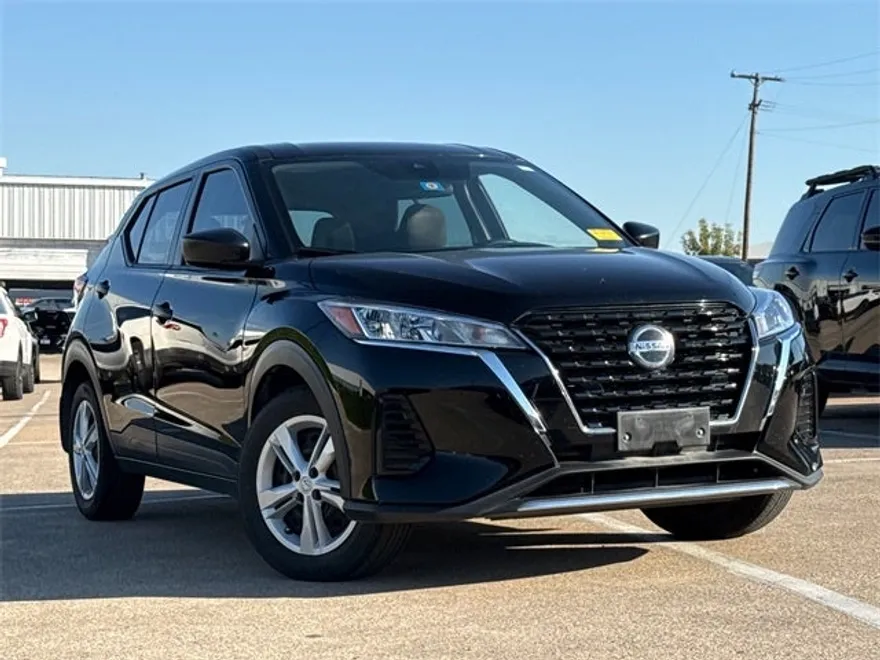 2021 Nissan Kicks S photo 1