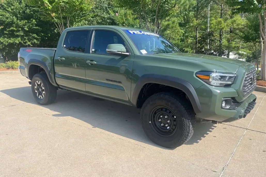 2022 Toyota Tacoma TRD photo 1