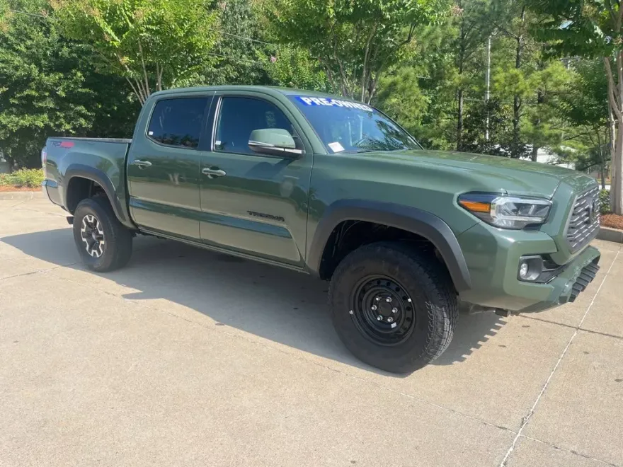 2022 Toyota Tacoma TRD photo 1