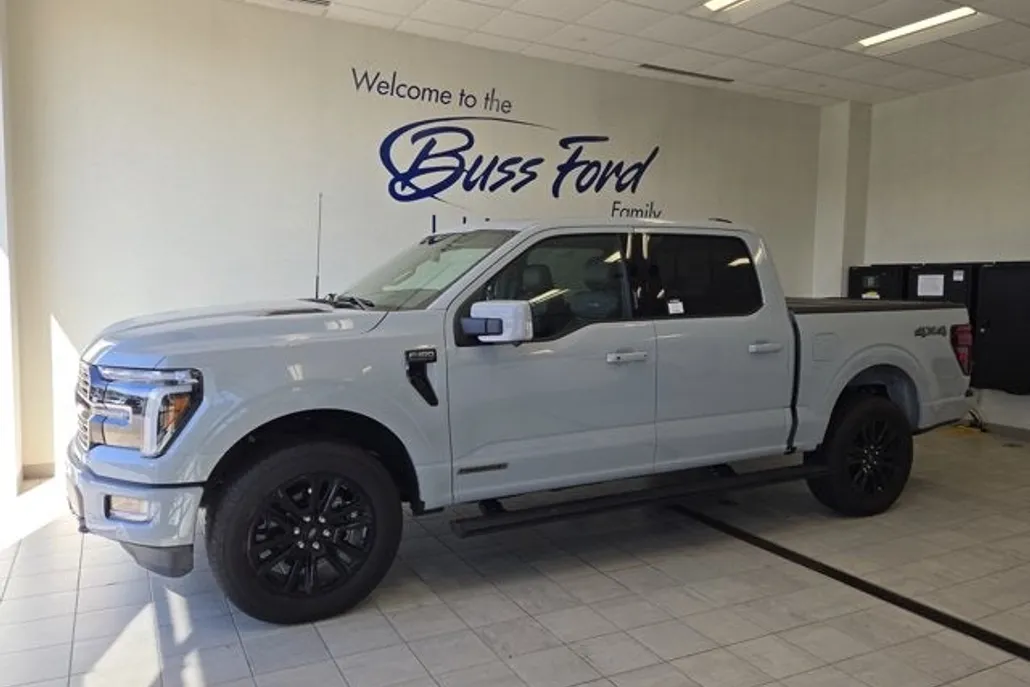 2024 Ford F-150 Platinum photo 1