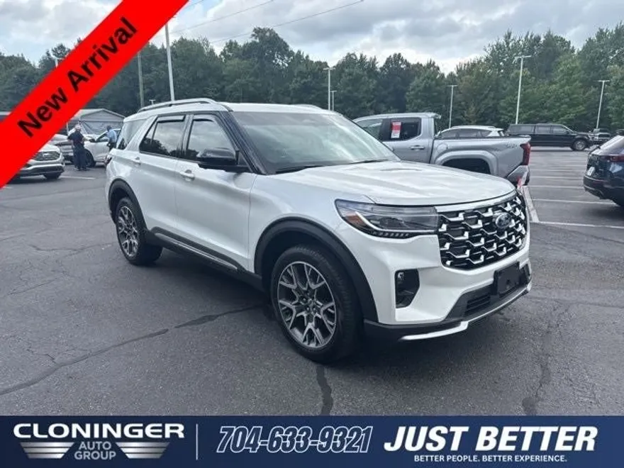 2025 Ford Explorer Platinum photo 1