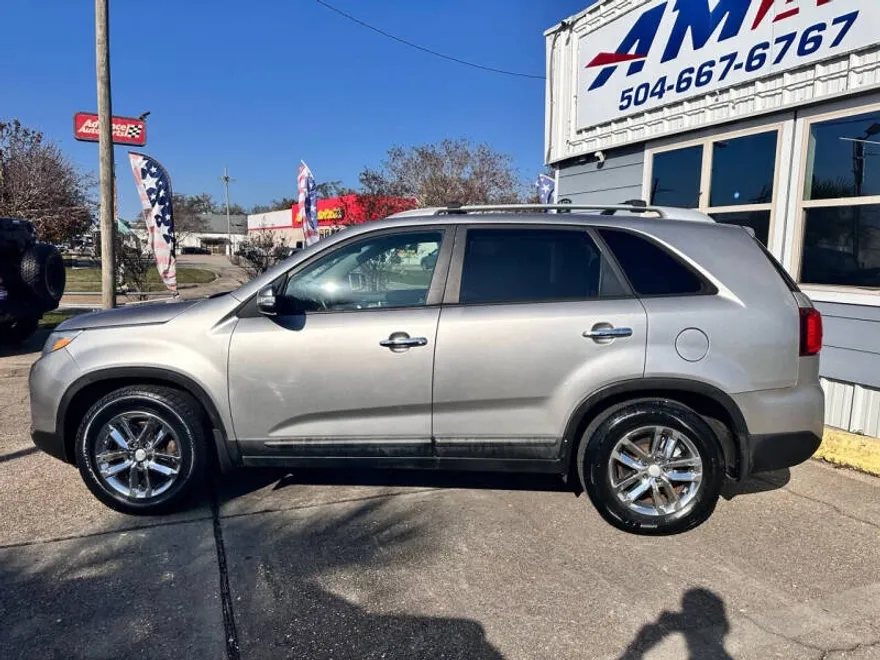 2014 Kia Sorento LX photo 1
