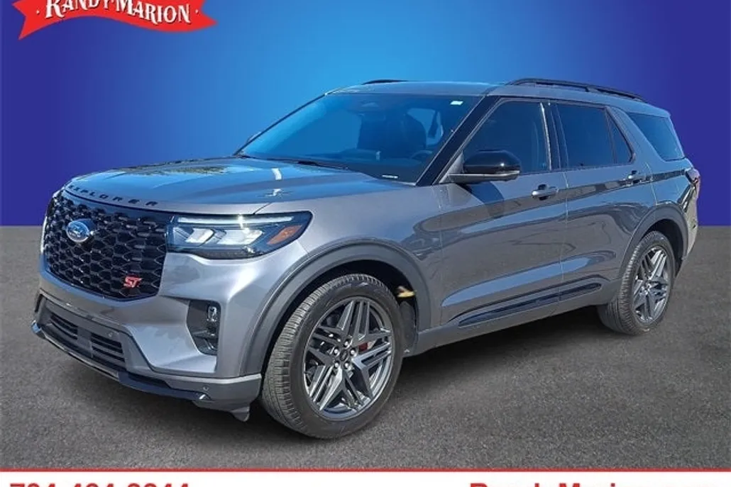2025 Ford Explorer ST photo 1
