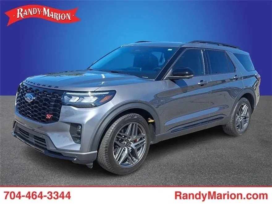 2025 Ford Explorer ST photo 1
