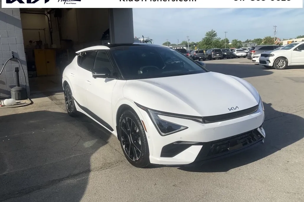 2025 Kia EV6 GT-Line photo 1