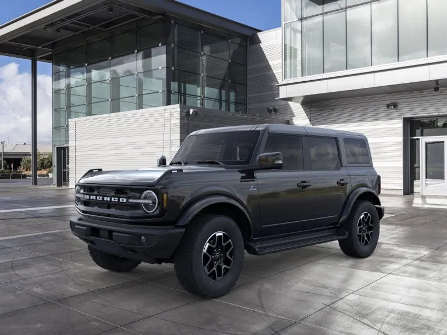 2025 Ford Bronco Outer Banks photo 1