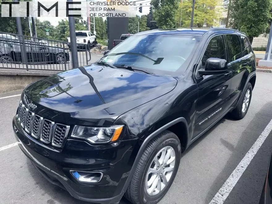 2022 Jeep Cherokee Laredo photo 1