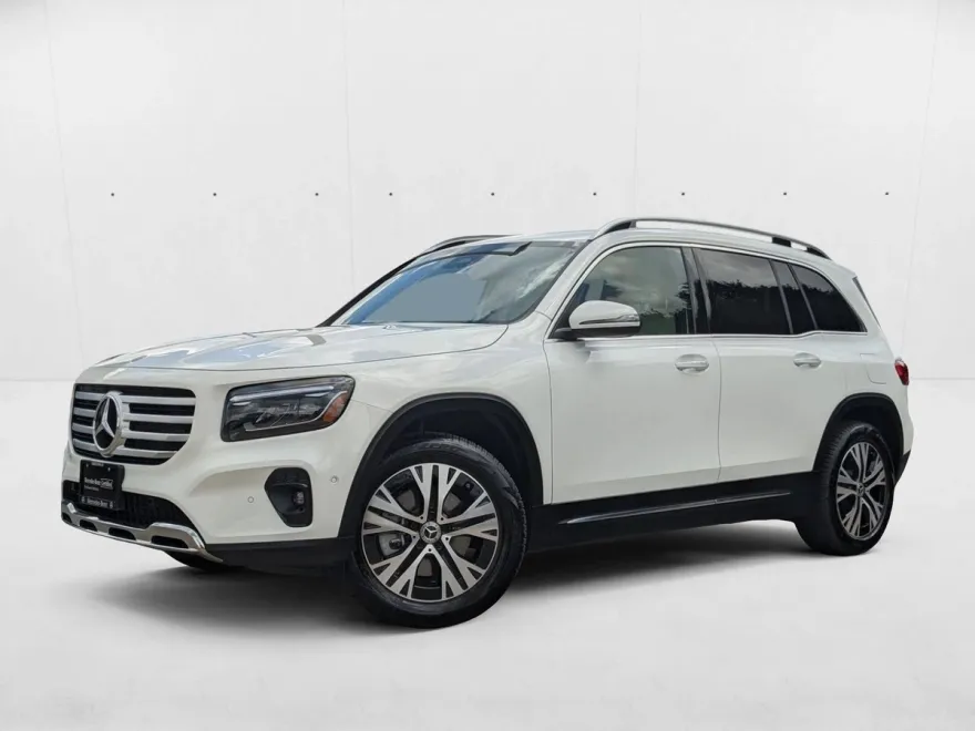 2025 Mercedes Benz GLB 250 4MATIC photo 1