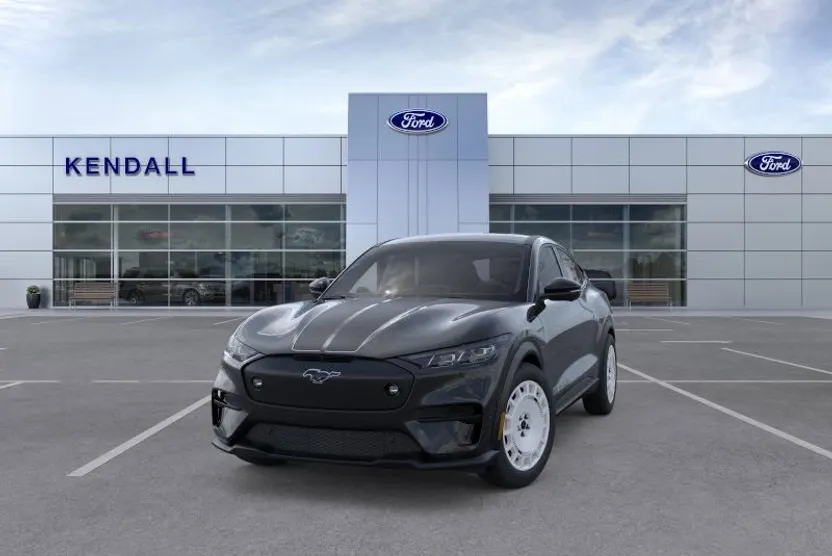2025 Ford Mustang Mach-E GT photo 1
