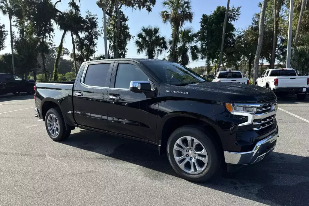 2026 Chevrolet Silverado 1500 LTZ photo 1
