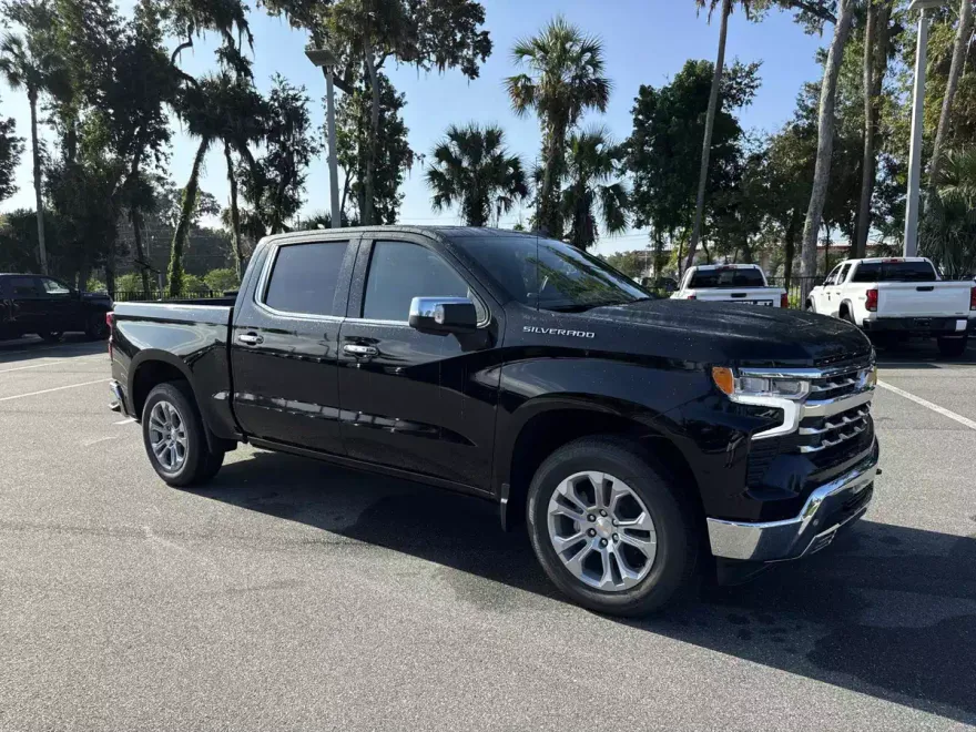 2026 Chevrolet Silverado 1500 LTZ photo 1