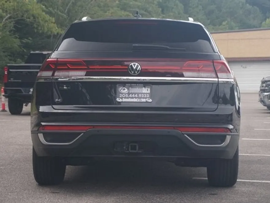 2024 Volkswagen Atlas Cross Sport SE Technology photo 1