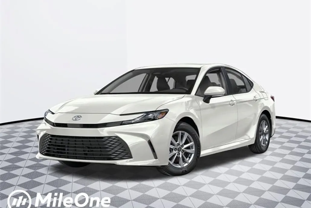 2026 Toyota Camry LE photo 1