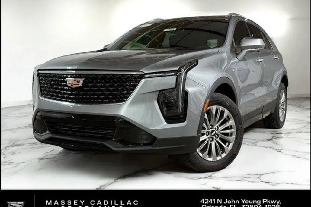 2025 Cadillac XT4 Premium Luxury photo 1