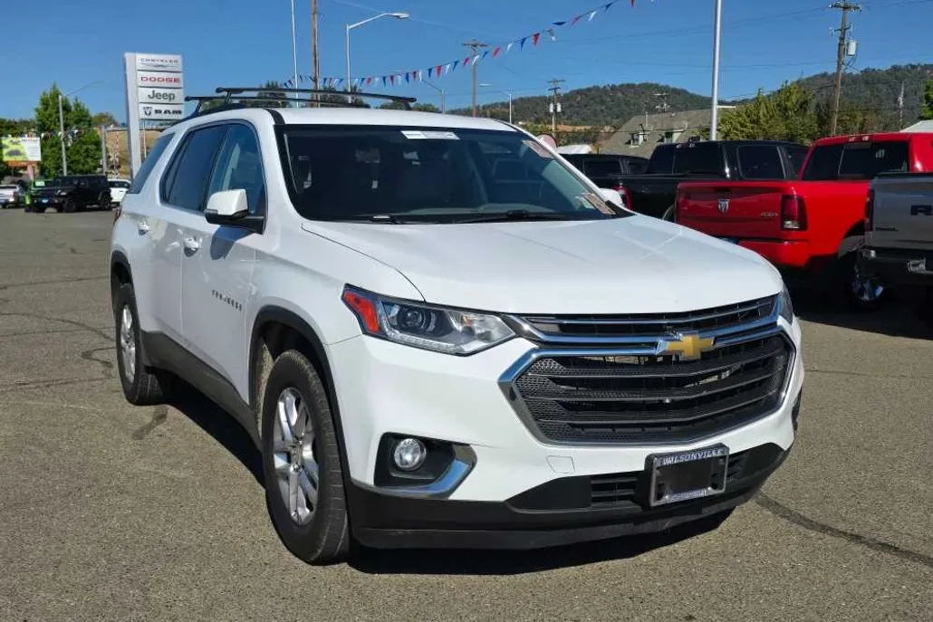 2021 Chevrolet Traverse Cloth 1LT photo 1