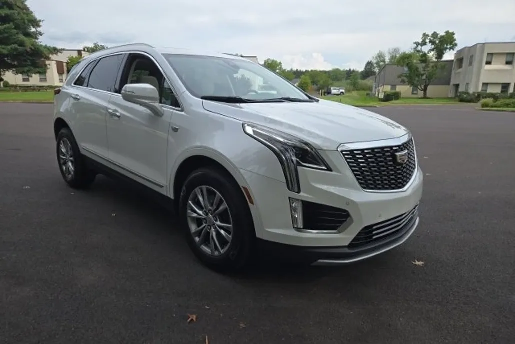 2022 Cadillac XT5 Premium Luxury photo 1
