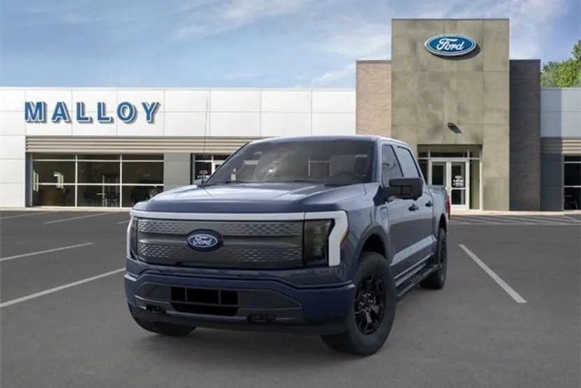2025 Ford F-150 Lightning XLT photo 1
