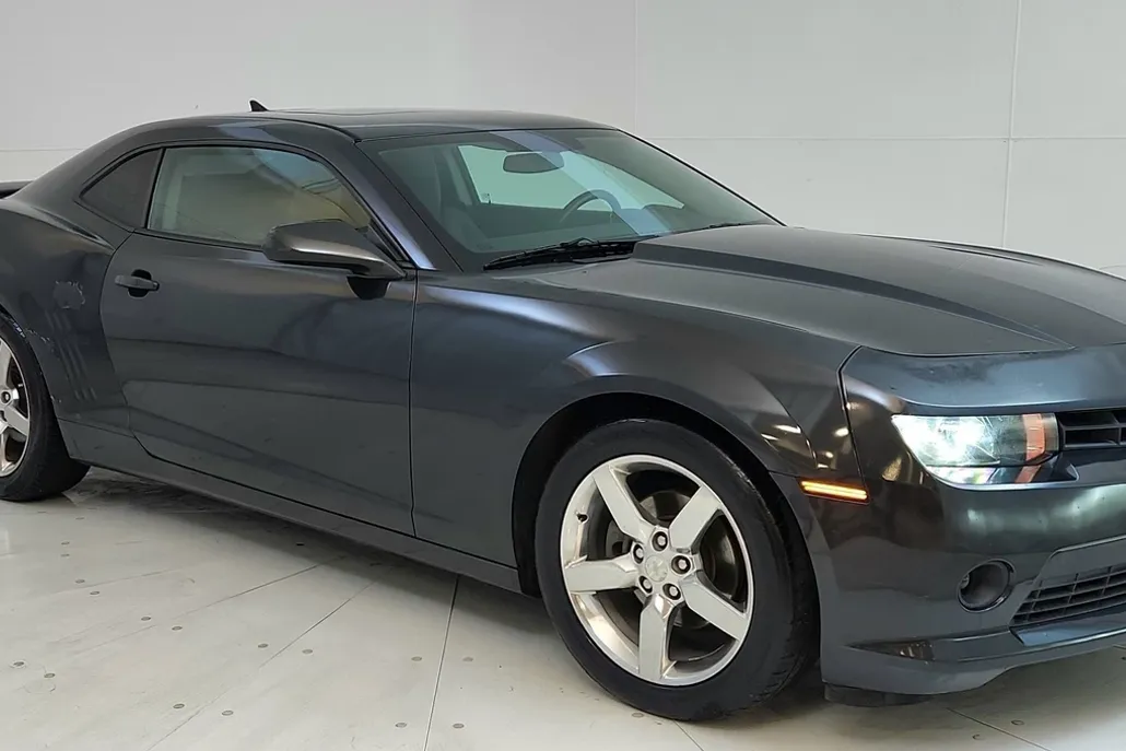 2015 Chevrolet Camaro 1LT photo 1