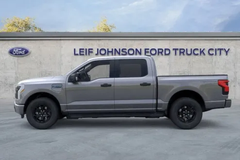 2025 Ford F-150 Lightning XLT photo 3