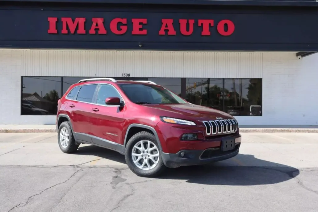 2018 Jeep Cherokee Latitude Sport photo 1