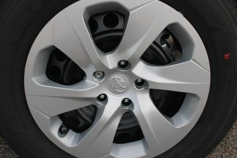 2025 Toyota RAV4 LE photo 1