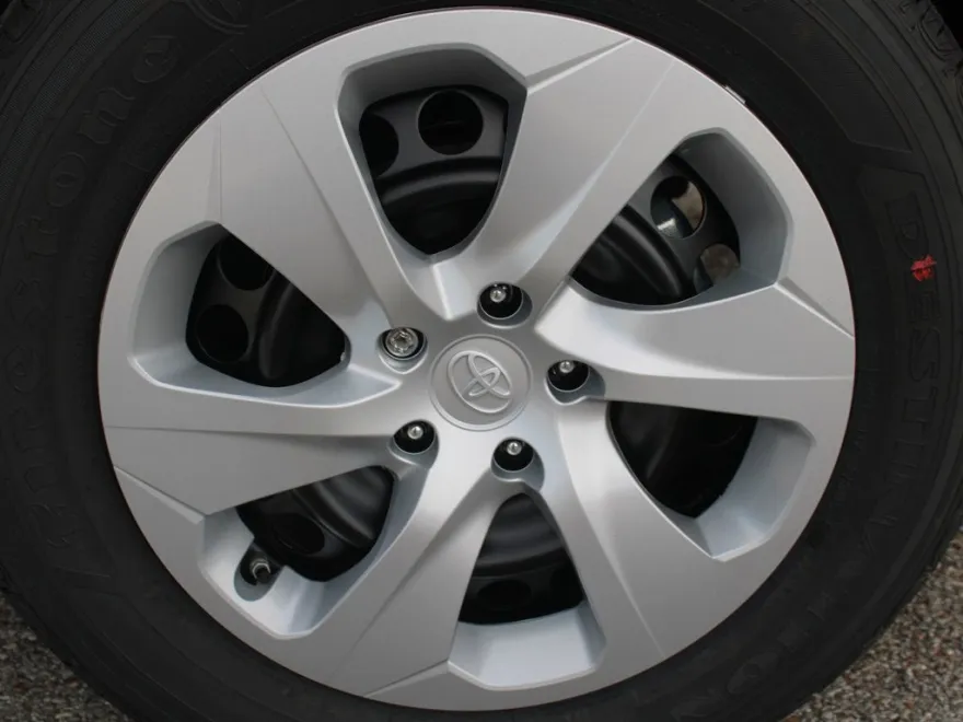 2025 Toyota RAV4 LE photo 1