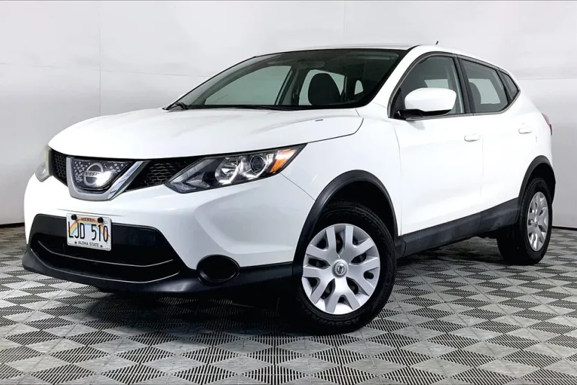2018 Nissan Rogue Sport S photo 1