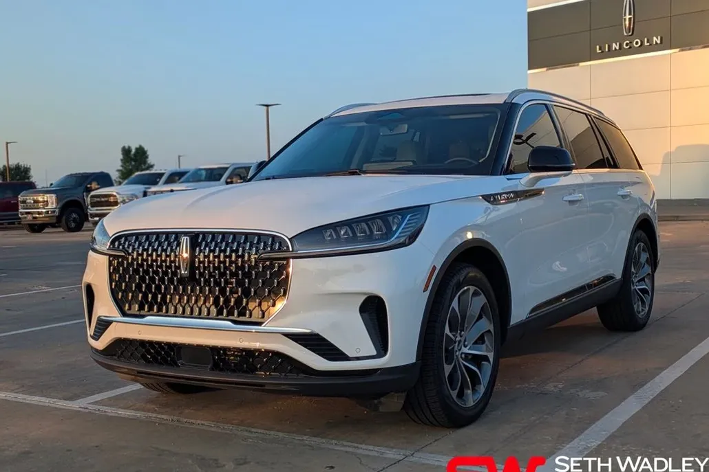 2025 Lincoln Aviator Premiere photo 1