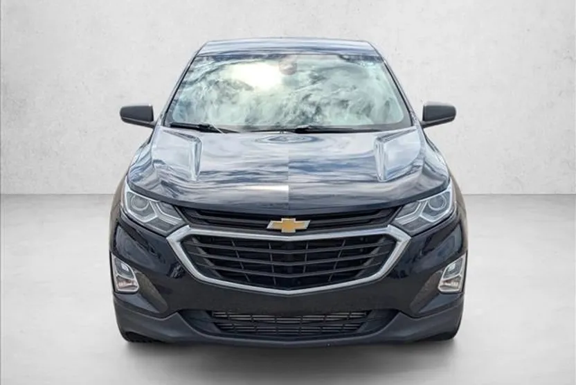 2020 Chevrolet Equinox LS photo 1