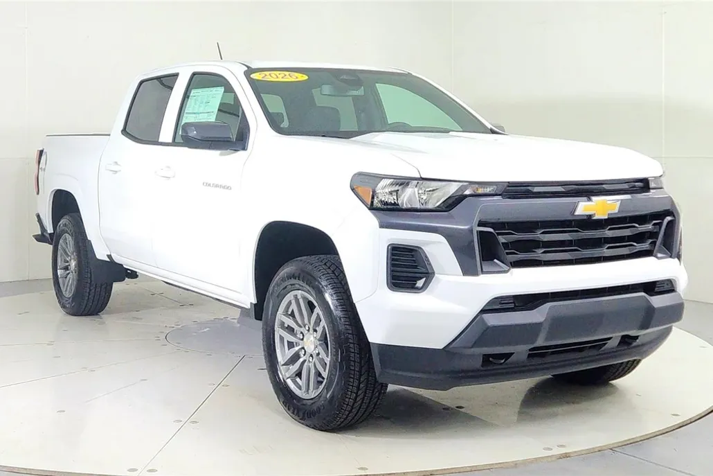 2026 Chevrolet Colorado LT photo 1