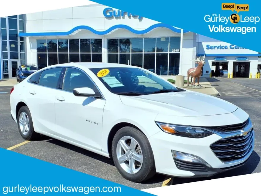 2024 Chevrolet Malibu 1LT photo 1