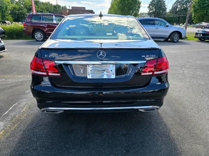2015 Mercedes Benz E 250 BlueTEC 4MATIC photo 1